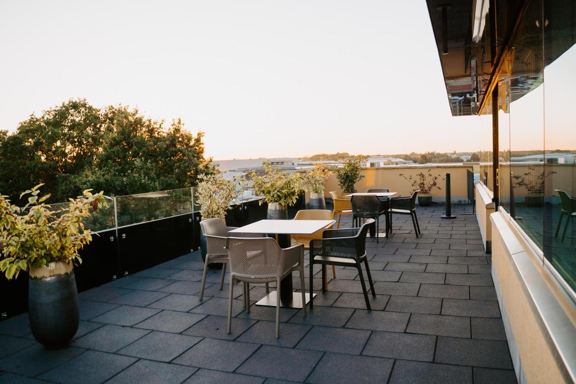 Pierre hotel&restaurant Pardubice Exterior foto
